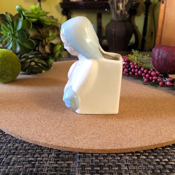 Mid Century Virgin Mary Madonna Vase Planter - Picture 5 of 7
